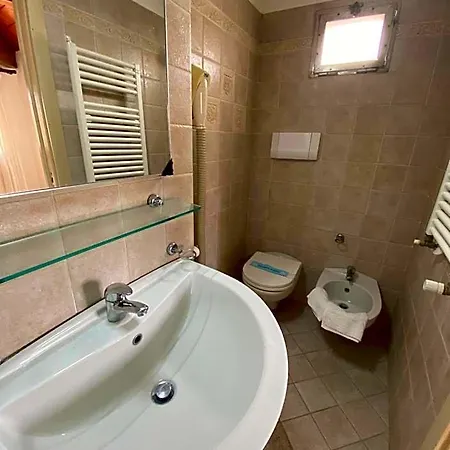 Hotel Alloggi Ai Tessitori 2*